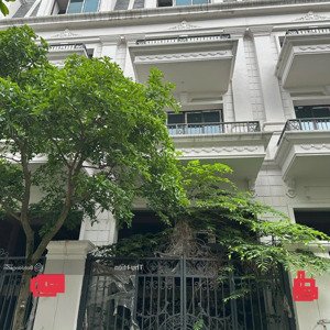 biệt thự 80m2 - 5 tầng - có thang, sổ lâu dài, đông anh - cách dự án vinhomes cổ loa 4km chỉ 10 tỷ