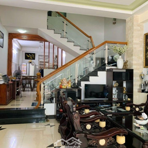 ai tìm được nhà 2 tầng mặt phố hoà cường nam, chỉ 5.6 tỷ tl, mà vừa ở vừa có dòng tiền ổn định?