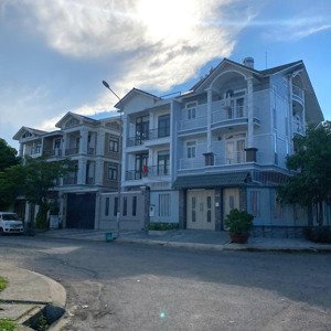bán biệt thự xây mới tinh 1 sẹc đặng thùy trâm. dt: 10x20,7m. trệt 2 lầu áp mái. 24,5 tỷ