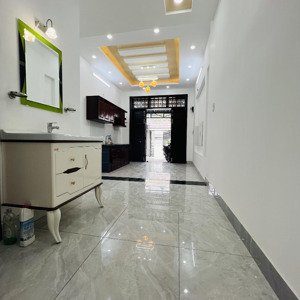 phòng lớn 50m2, pn tách bếp ngay cầu vượt linh xuân