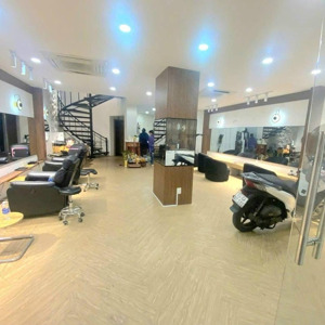 Chính Chủ Cần Cho Thuê Nhà Nguyên Căn Trương Quốc Dung, Trệt Lầu, Sử Dụng 400m2, Giá Chỉ 45 Triệu