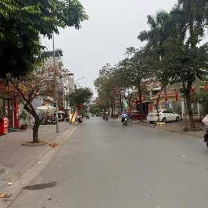 duy nhất 1 căn hoa hậu mặt đường nguyễn tất tố - đối diện phường, ngay ngã 4 tất tố