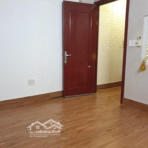 nhà 3 tầng btct - 4x10 - trung tâm q11 - giáp q10, hẻm thông - hc đủ - chào 5.9t