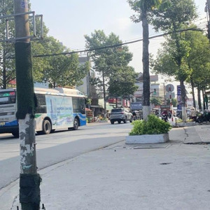 bán nhà mặt phố tại lê hồng phong, 5,99 tỷ, 100m2, uy tín, giá ưu đãi, dĩ an, bình dương