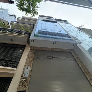 cc cần cho thuê nhà riêng 65m2x8tầng tại phố nguyên hồng làm spa + văn phòng