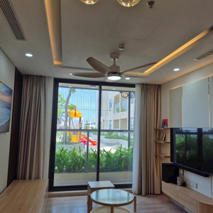 bán căn hộ 69 m2 , view công viên , lầu thấp , full nội thất đẹp , giá 3,349 tỷ , lh 0906549479 sơn