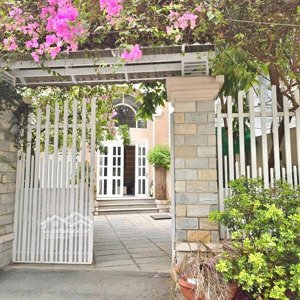 cho thuê nhà đẹp 4 pn có sân vườn khu dân cư kiều đàm q7 giá 27tr (tl)