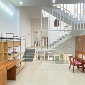 cho thuê nhà 3 tầng mặt tiền vị trí vàng sát biển mỹ khê đà nẵng chỉ 15 triệu/tháng