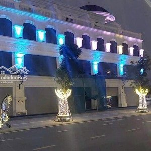 Cần Bán Căn Shophouse Vin Cầu Rào Sẵn Dòng Tiền 45 Triệu 1 Tháng , Tầng 1+2 Thông Sàn