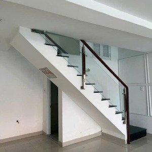 cho thuê nhà 2mt hồng bàng, p1, q11 giá 30tr/th