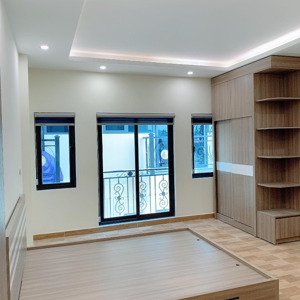 chính chủ cho thuê căn hộ full nội thất tại hoàng quốc việt giá chỉ 4tr - 30m2
