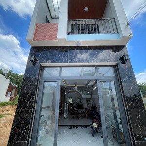 Nhà Mặt Tiền đường N17 Khu Dân Cư Lavender Xây Dựng Full đất, Nhà Mới Tinh Tươm đường Nhựa 8m