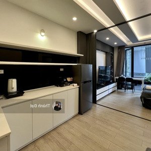 cho thuê căn hộ bến thành quận 1, 1pn balcony sân vườn 45m2 - bếp rộng rãi, ngay ngã sáu phù đổng