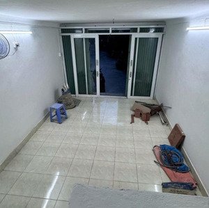 cho thuê nhà nguyên căn võ văn dũng - sau lưng nhà mặt tiền giá siêu tốt - nhanh tay