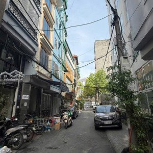 cho thuê nhà ngõ đình thôn. dt 50m x 5t, oto đỗ cửa. giá 25tr