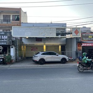 cho thuê mặt bằng kinh doanh 10mx20m, nhà 1 trệt 1 lầu, 4pn