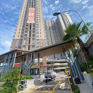 chính chủ bán căn hộ 3 tỷ 1 2pn góc 2 view đẹp, mới nhận nhà, nt cơ bản phú đông sky garden