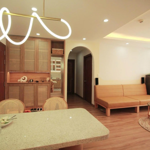 bán căn hộ 93,5 m2, 3 pn , 2 wc , view đông mát , nội thất cao cấp giá 3,65 tỷ , lh 0906549479 sơn