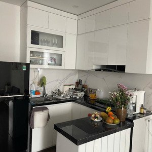 chính chủ bán căn ch10 tầng 2x view vin hướng đông nam dự án hoàng huy sở dầu giá tốt