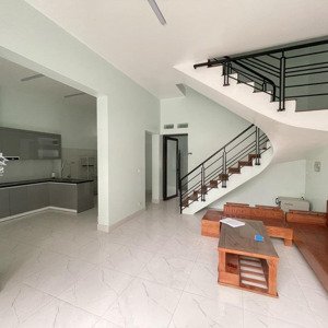 căn cực đẹp giang biên 120m², 2 mặt thoáng, mt 7.5m ở kết hợp kho chốt nhanh 6.8 tỷ!