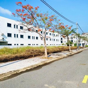 chính chủ bán lại lô đất 75m2 vị trí đẹp. đã có sổ, sang tên ngay lh 0961571940
