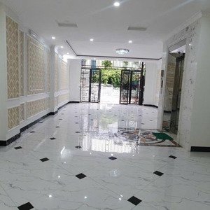 phân lô vỉa hè kinh doanh sầm uất giang biên long biên 20 tỷ căn nhà không dành số đông