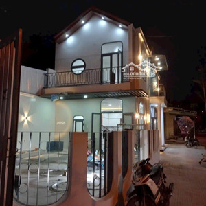 bán nhà 2 mặt tiền đường 7m5 gần lê đại hành