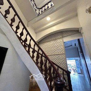 cho thuê nhà mặt phố 193 văn cao cực đẹp- kinh doanh cực nét