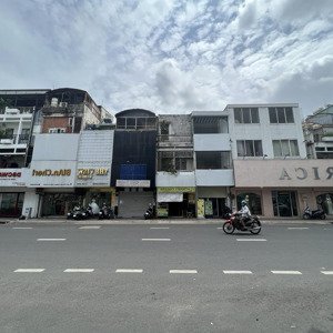 cần bán nhà mặt tiền đường hồ văn huê - khu vực đông đúc - nhà đang cho thuê có dòng tiền ổn định