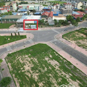duy nhất 1 lô đất nền mặt tiền 8m, cạnh ngã 3, view vườn hoa đẹp nhất dự án cần sang nhượng