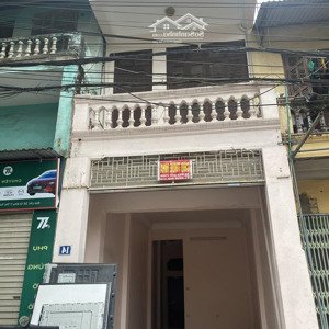 chính chủ bán nhà mặt phố dt 55m2 tại thị trấn trạm trôi.