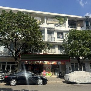 chủ cần tiền gấp hạ giá 4tỷ cho 2 căn nhà liền kề mặt tiền đường số 1, p.an bình. dĩ an. giá 26.5tỷ