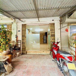 cho thuê tập thể tầng 1 nghĩa tân ngõ 233 tô hiệu 40m2, giá 9tr