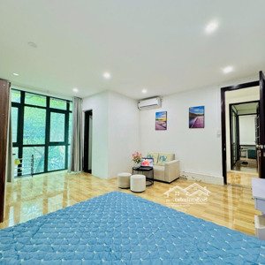cho thuê phòng ngay chợ nghĩa tân, cầu giấy khép kín điều hòa,nóng lạnh,máy giặt riêng thoáng rộng