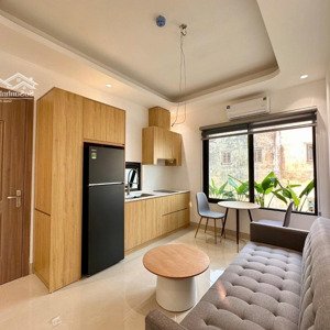 cho thuê căn 1 ngủ 1 khách ở phú diễn,bắc từ liêm. có máy giặt riêng, full nội thất