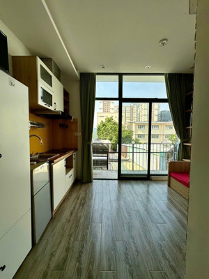 studio trống sẵn + ban công 35m2 ở cung đường gần ngã tư phú nhuận, ngay khu ẩm thực phan xích long