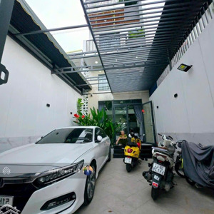 bán nhà mặt tiền đẹp - gần đỗ xuân hợp - 136m2 - ngang 5m- nhà cực đẹp full nội thất - chỉ 13 tỷ