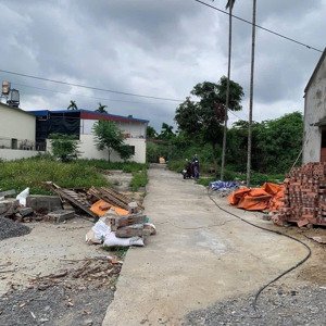 hàng hiếm lâm động 83,5m ngang 5,29 ngõ trước đất hơn 3m
giá chỉ 1 tỷ xx