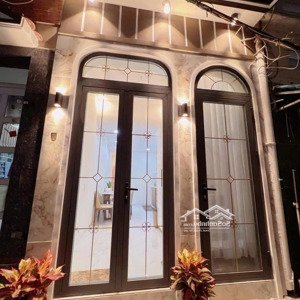 cho thuê nhà nguyên căn 87b nguyễn hữu cầu, phường tân định, quận 1