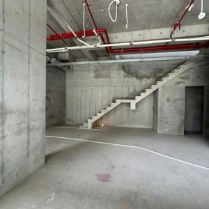 shophouse ngay hồ bán nguyệt, cách yeebo, cầu anh sao chỉ 50m,sở hữu lâu dài,dt 194m2, 1 trệt 1 lầu