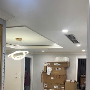 bán căn hộ screc tower - quận 3 ( 90m2 - 3pn - 2wc). giá 4,5 tỷ. có sổ