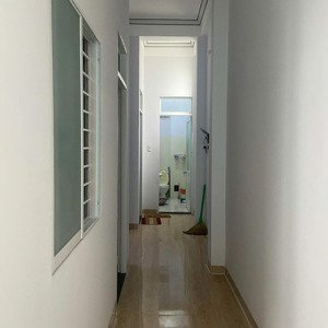 bán nhà 3 tầng,ktđc, phước long,dt 65 m2,ngang 5,hướng đông bắc,đường 11 m- giá 6,3 tỷ