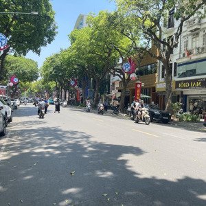 hạ 20 tỷ. nhà tôi cần bán gấp mặt phố trần hưng đạo - diện tích 380m2 !