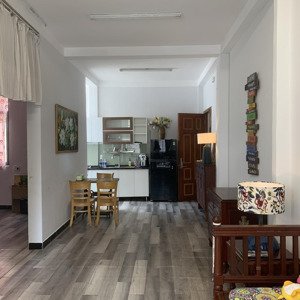bán chung cư bùi viện - quận 1 ( 57m2 - 2pn 1wc ). giá 4,3 tỷ. có sổ - thang máy
