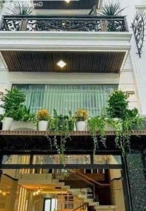 siêu phẩm nhà nguyễn tri phương p5 q10. dt 90m2 giá 3tỷ85 gần trường đh kinh tế. đang cho thuê 28tr