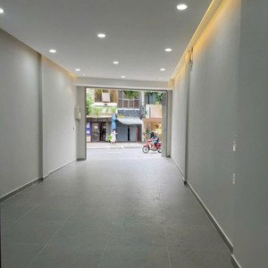 hạ giá rẻ còn 58tr - cho thuê mặt tiền lê thị riêng, p.bến thành, q1 - dt 4.5x15m, trệt 3 lầu
