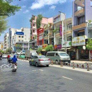 bán nhà mặt tiền khánh hội, phường 3, quận 4. dt: 8,5 x 20m, 5 tầng. hđt 200 tr/th - giá 53 tỷ