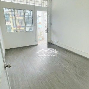 Cho Thuê 800m2 Mặt Bằng Cực đẹp Mt Hoàng Quốc Việt, P.phú Thuận, Q7 - Phù Hợp Salon Oto, Nội Thất..