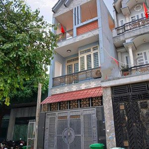 bán nhà 4 tầng đúc tân thới hiệp 13 quận 12 giá rẻ 5.49 tỷ
diện tích 72m2 ( 4 x 19 ) full thổ