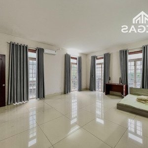 căn hộ ban công 40m2, máy giặt riêng, full nội thất gần coop mart hiệp thành.